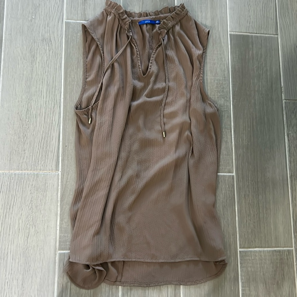 APT 9 taupe blouse